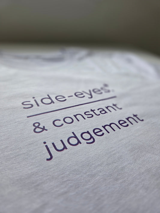 'side-eyes' slogan t-shirt with breed-specific outline